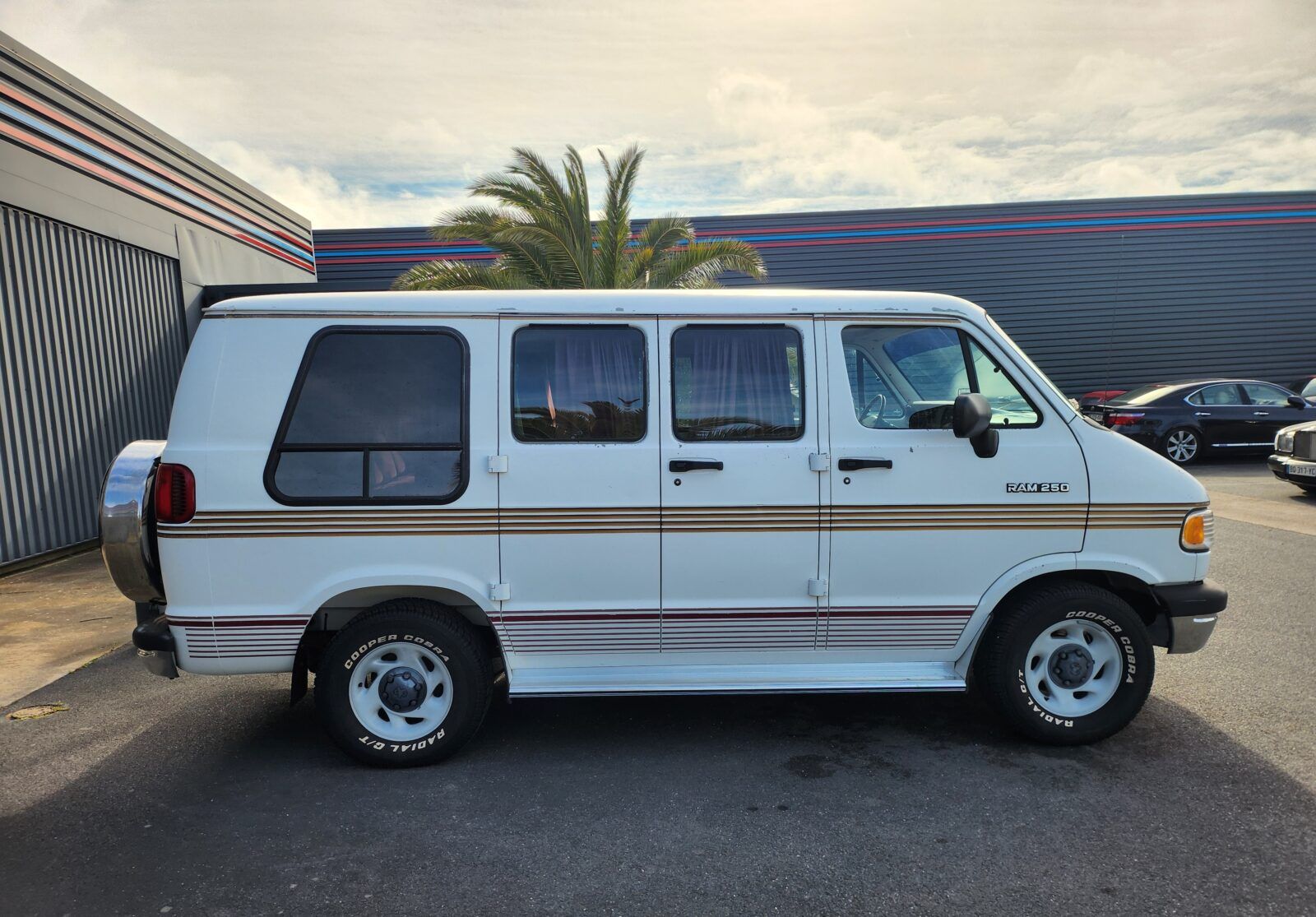 1994 Dodge B250 Primetime By Glaval Vans, foto 4