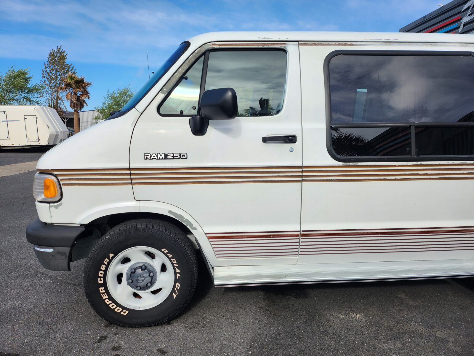 1994 Dodge B250 Primetime By Glaval Vans, foto 9