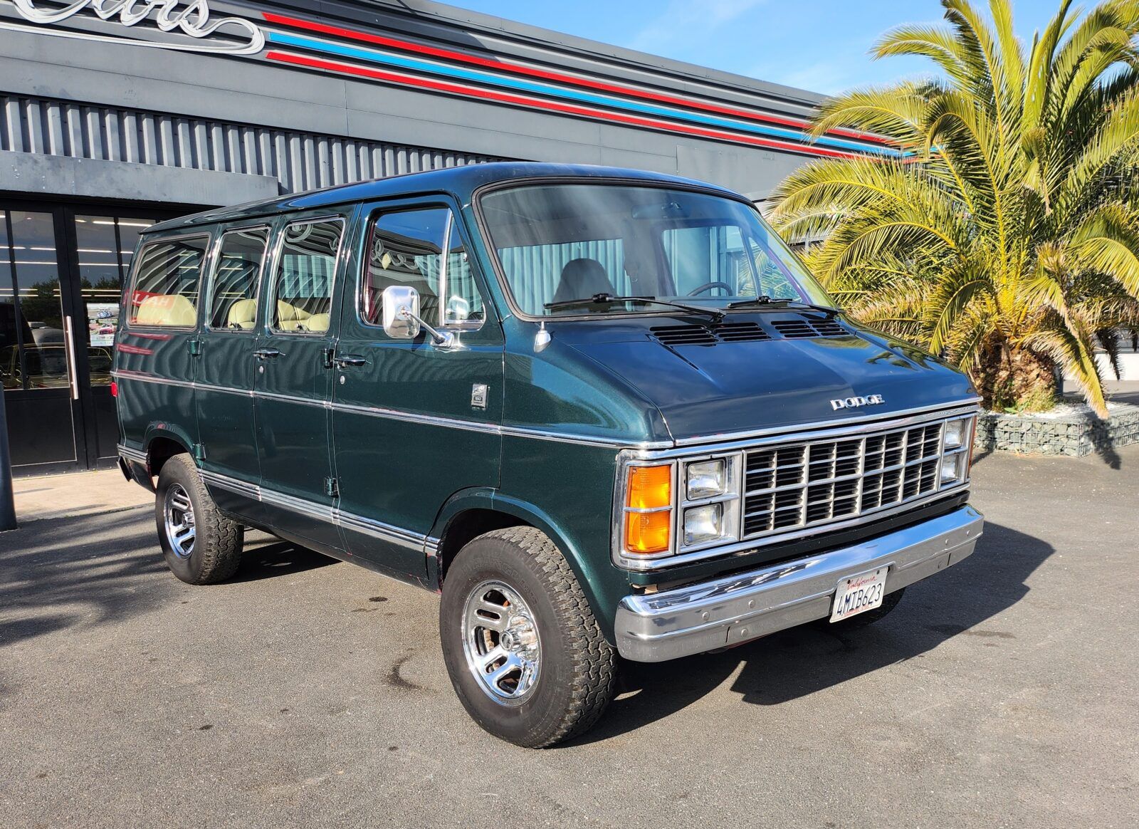 1983 Dodge B150, foto 1