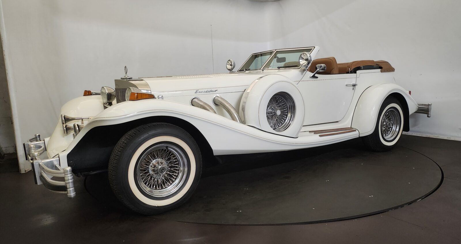 1981 Excalibur Phaeton Series IV, foto 2
