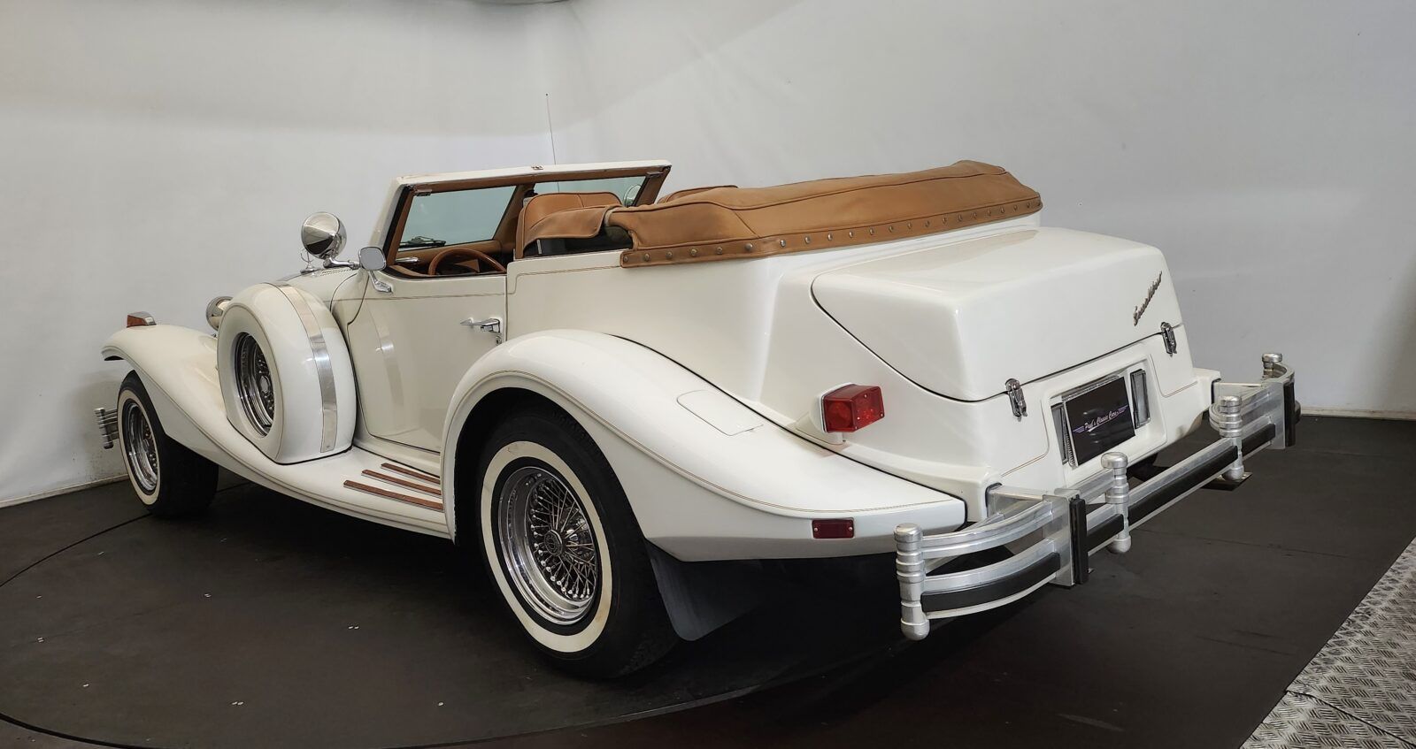 1981 Excalibur Phaeton Series IV, foto 9