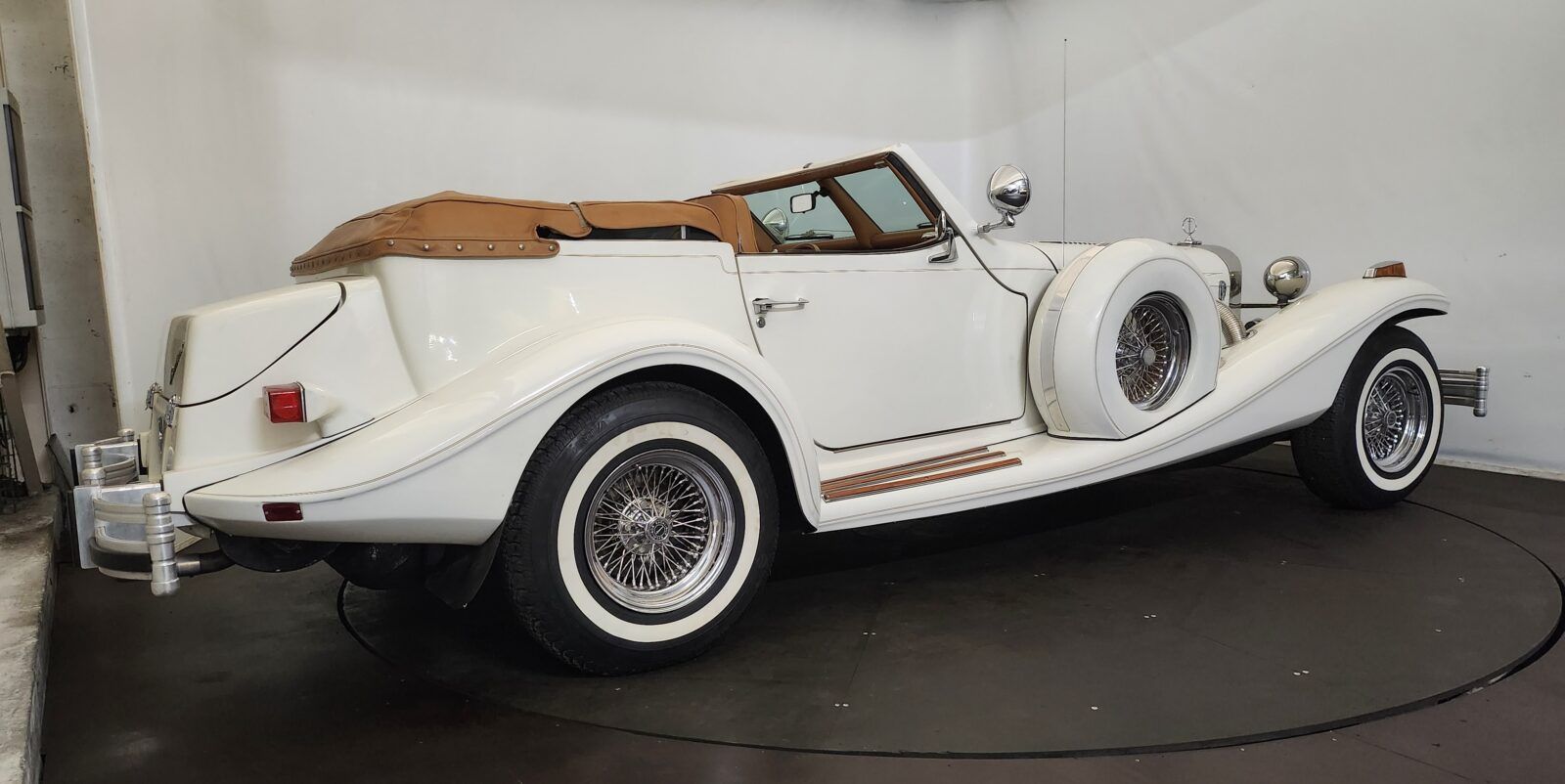 1981 Excalibur Phaeton Series IV, foto 12