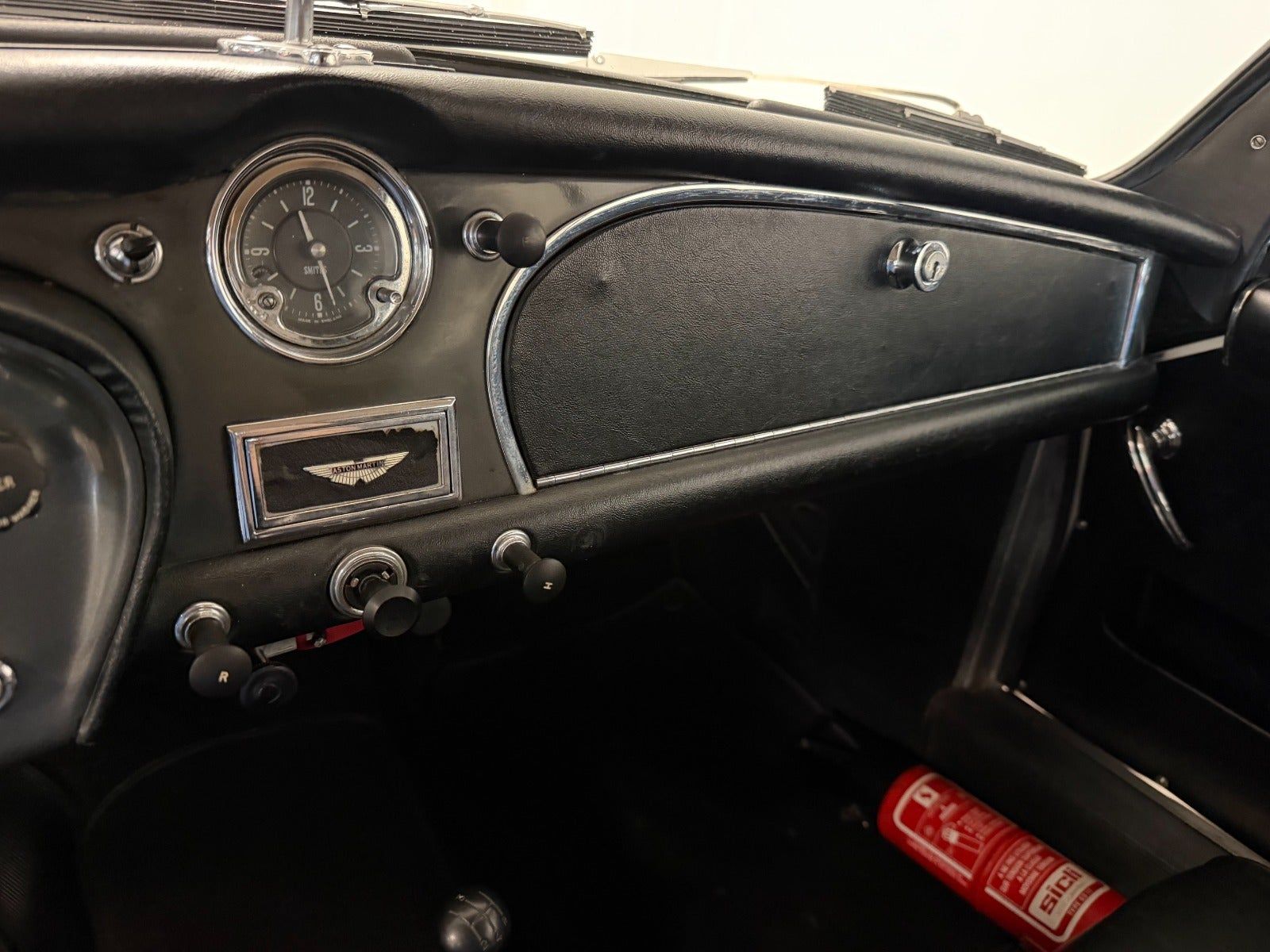 1958 Aston Martin DB 2/4 Coupé MK. 3, foto 12