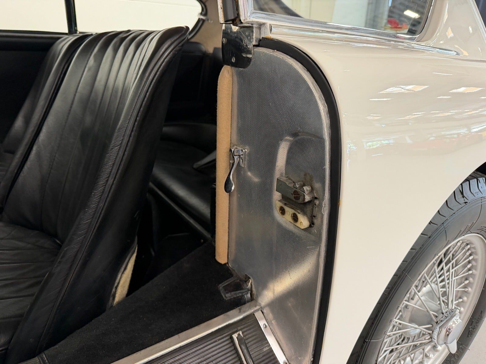 1958 Aston Martin DB 2/4 Coupé MK. 3, foto 10