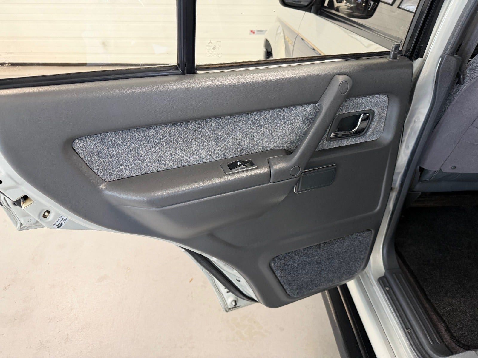 1994 Mitsubishi Pajero V6, foto 12
