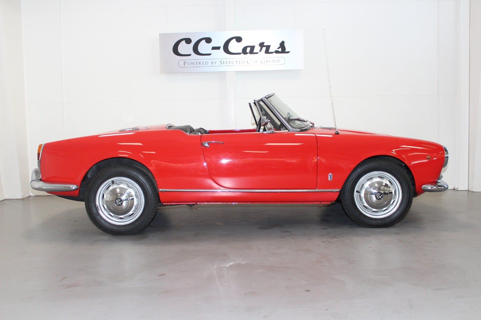 1965 Alfa Romeo Giulia 1600 Spider, foto 2