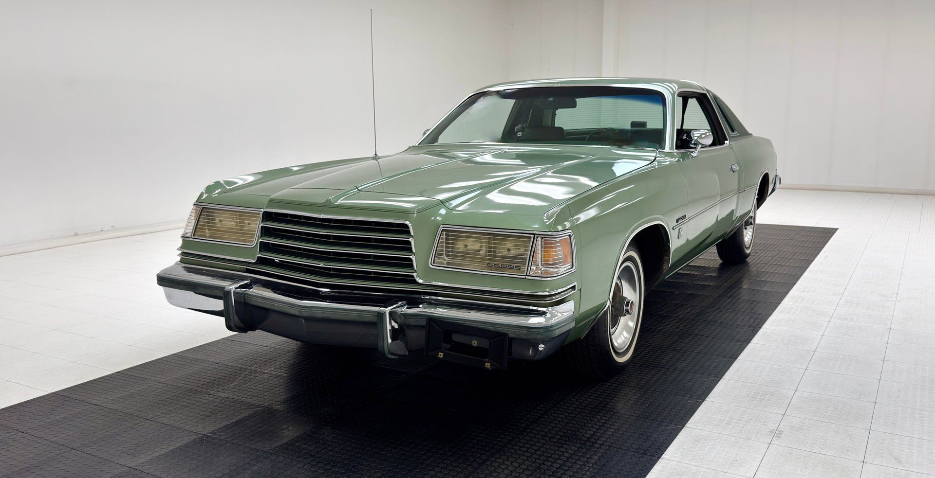 1978 Dodge Magnum XE 2 Door Hardtop, foto 1