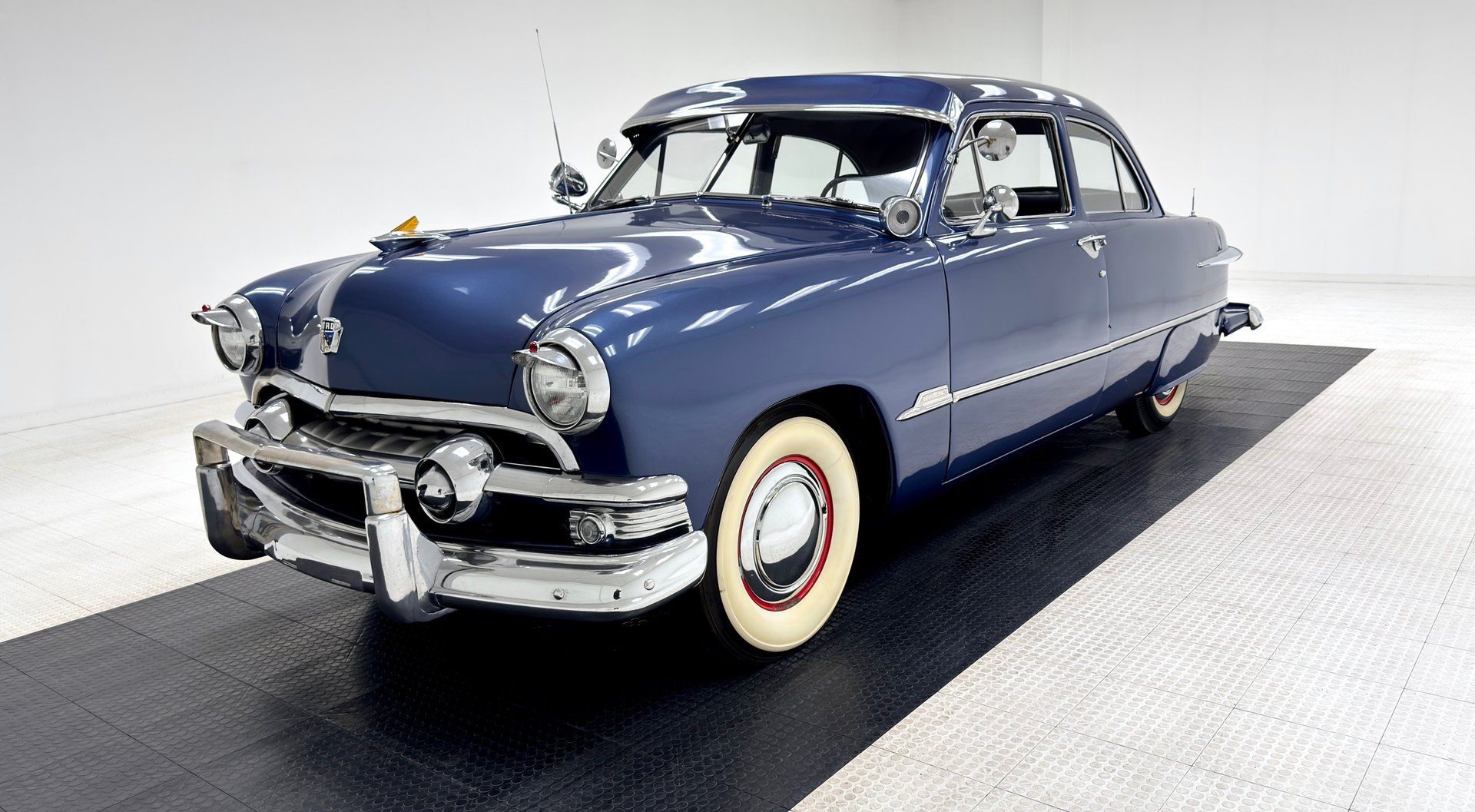 1951 Ford Custom Deluxe, foto 1