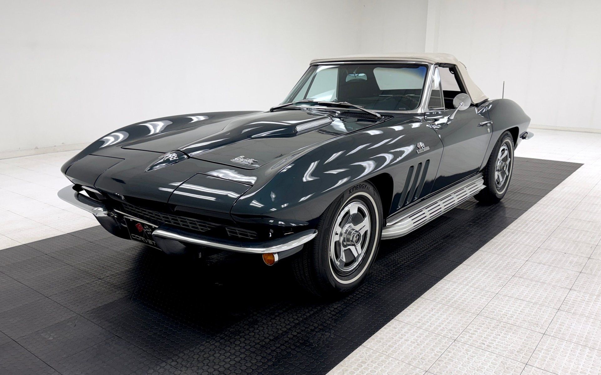 1966 Chevrolet Corvette Convertible C2, foto 2