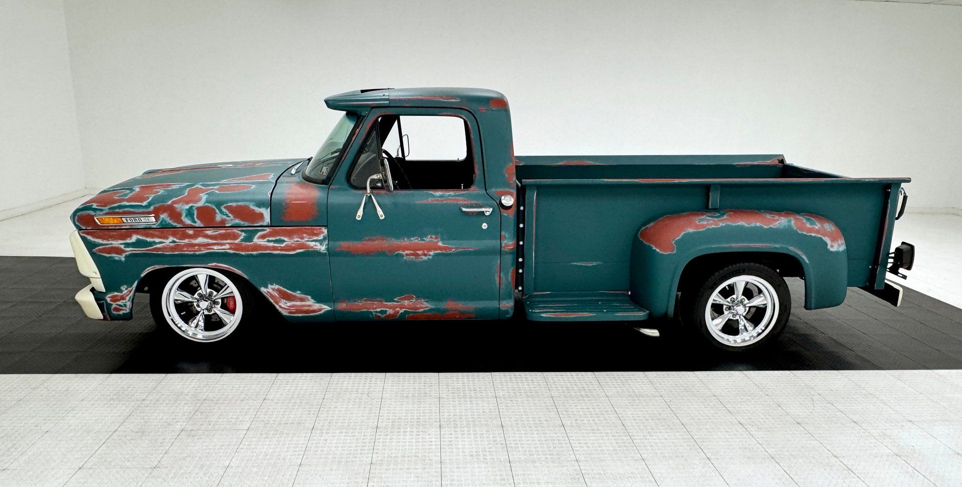 1968 Ford F100 Long Bed Flareside Pickup, foto 2