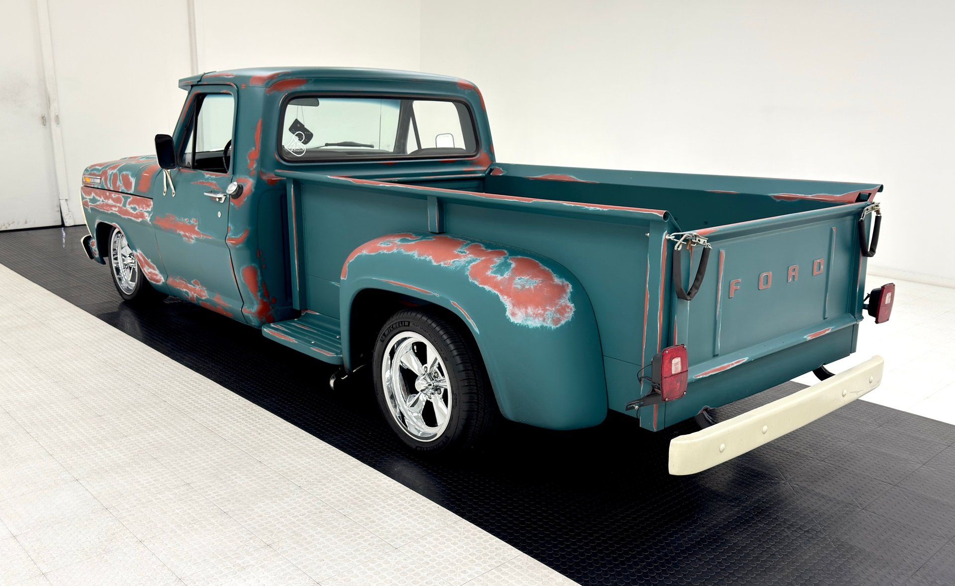 1968 Ford F100 Long Bed Flareside Pickup, foto 3