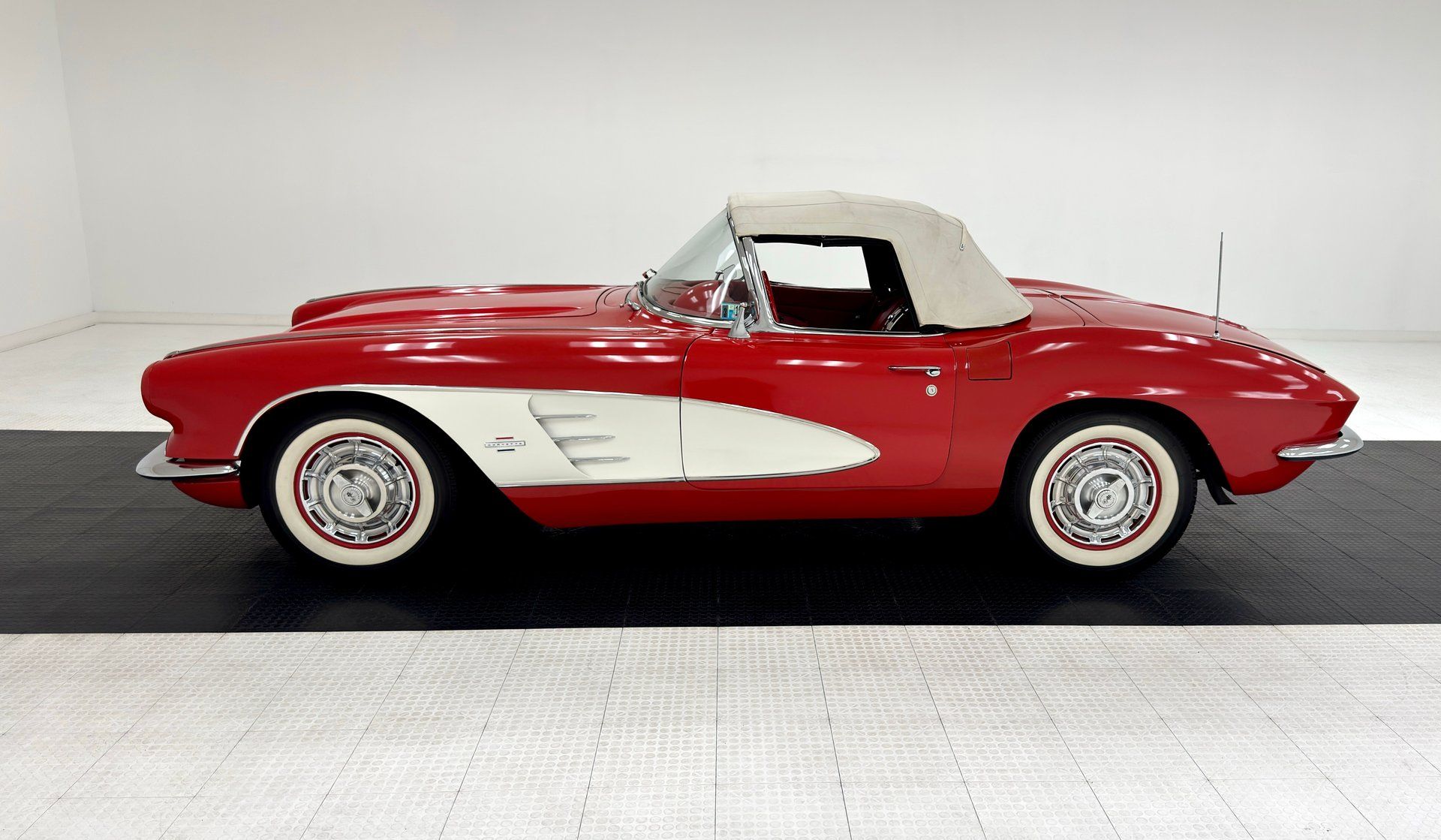 1961 Chevrolet Corvette Convertible, foto 3