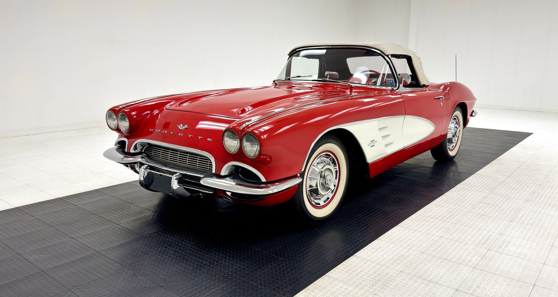 1961 Chevrolet Corvette Convertible, foto 1