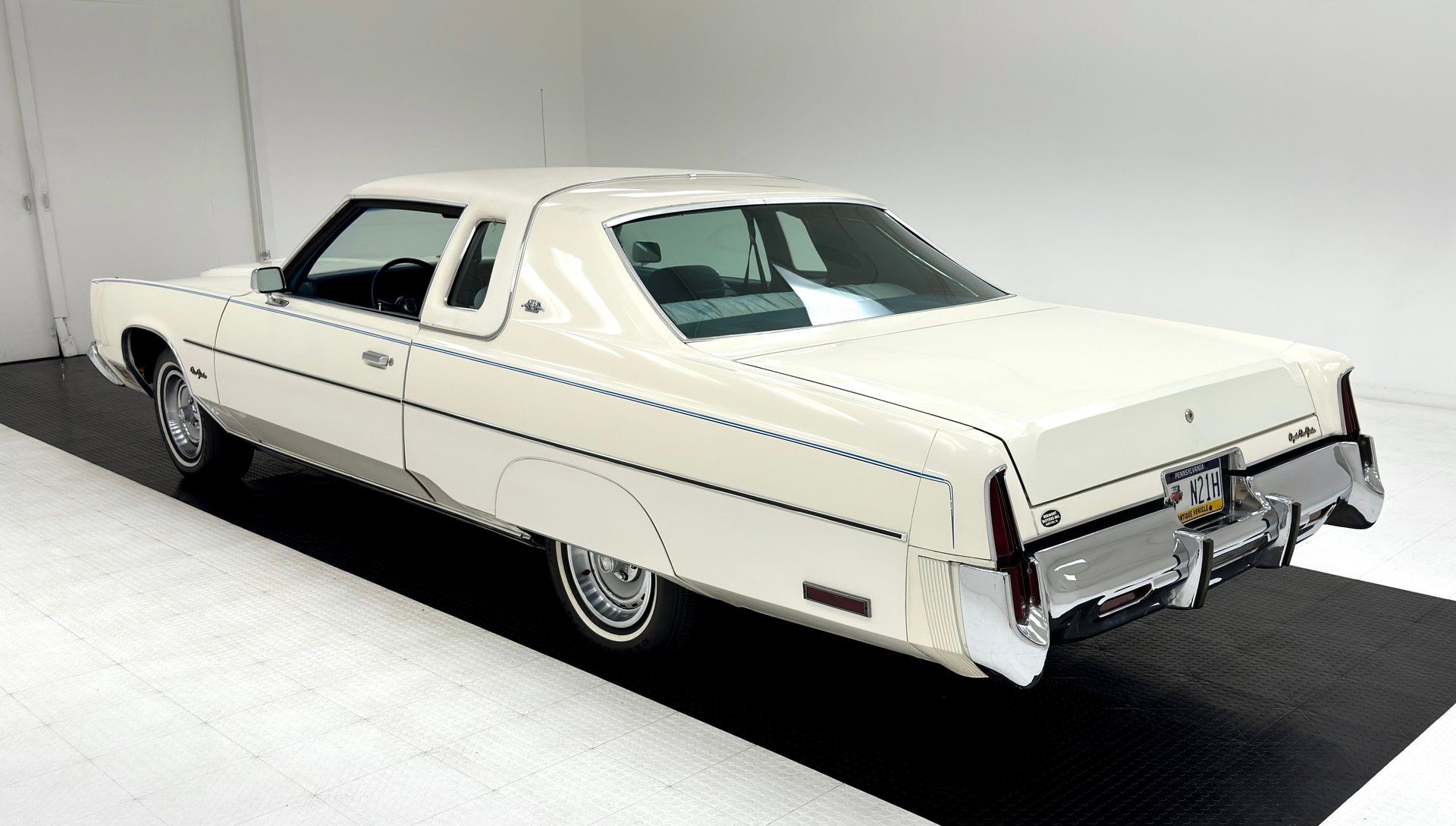1976 Chrysler New Yorker Brougham Hardtop, foto 3