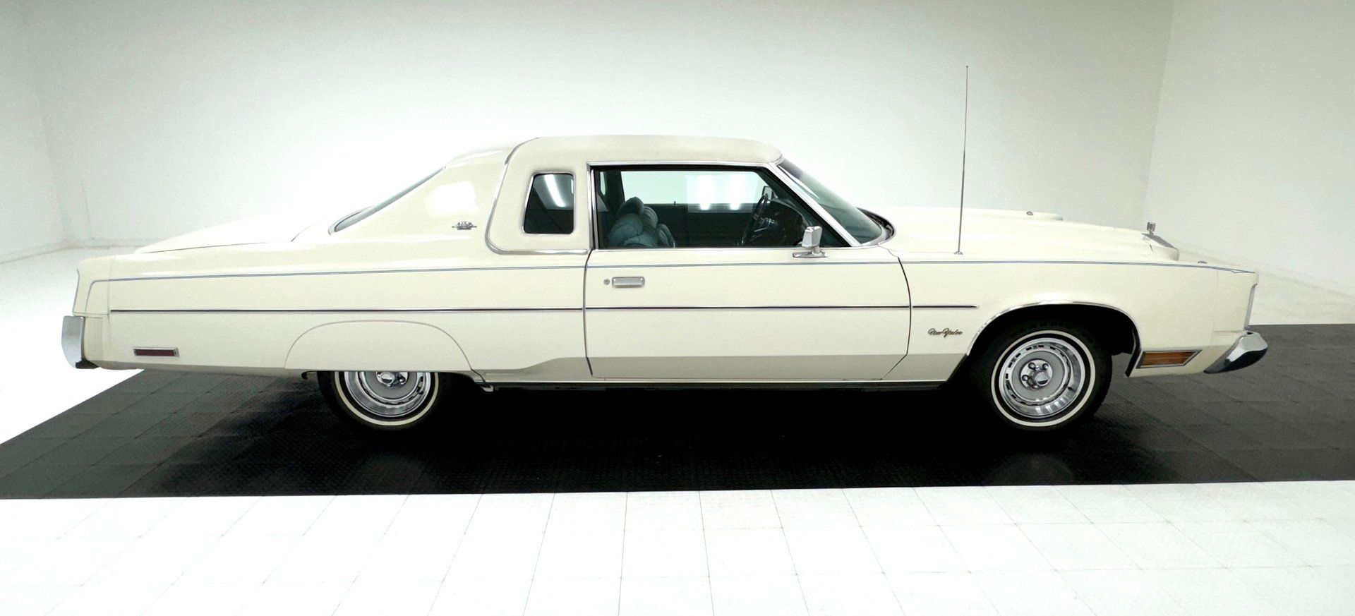 1976 Chrysler New Yorker Brougham Hardtop, foto 6