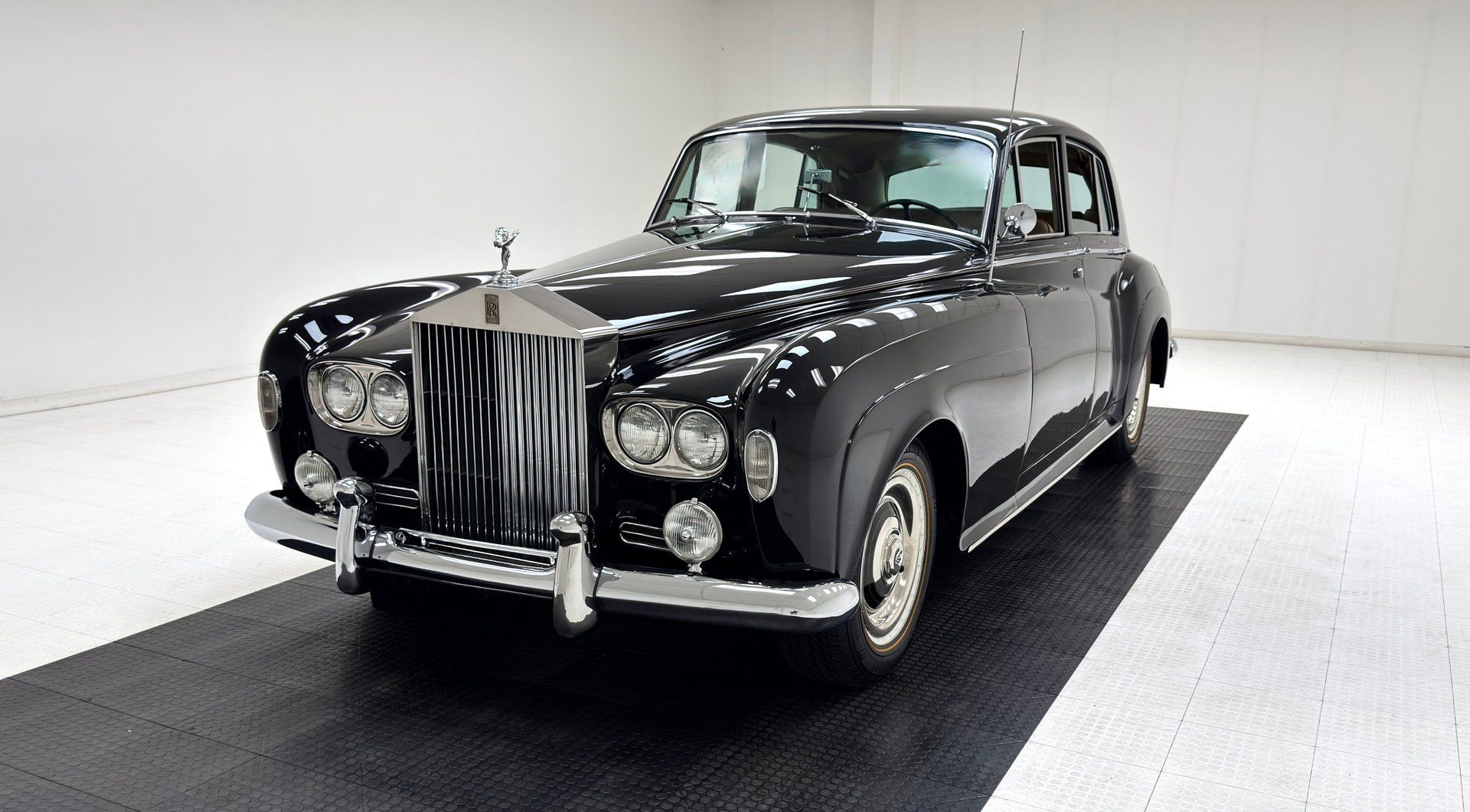 1964 Rolls-Royce Silver Cloud III Saloon, foto 1