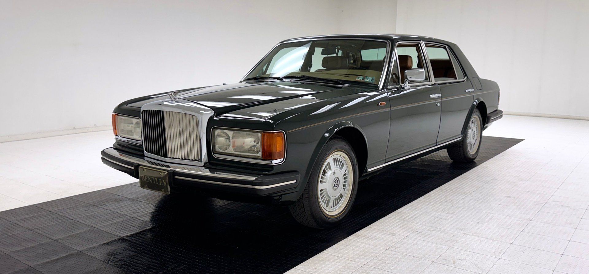 1984 Bentley Mulsanne Saloon, foto 1