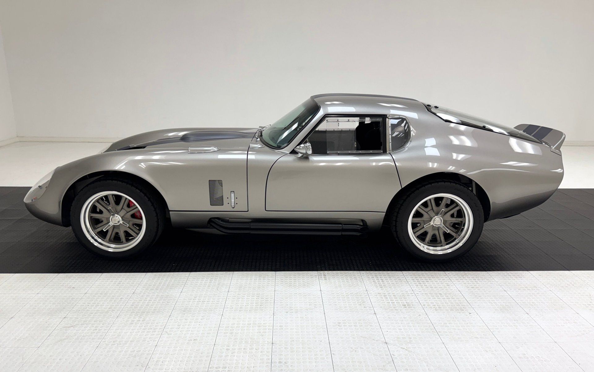 1965 Ford Factory 5 Type 65 Shelby Daytona Coupe, foto 2