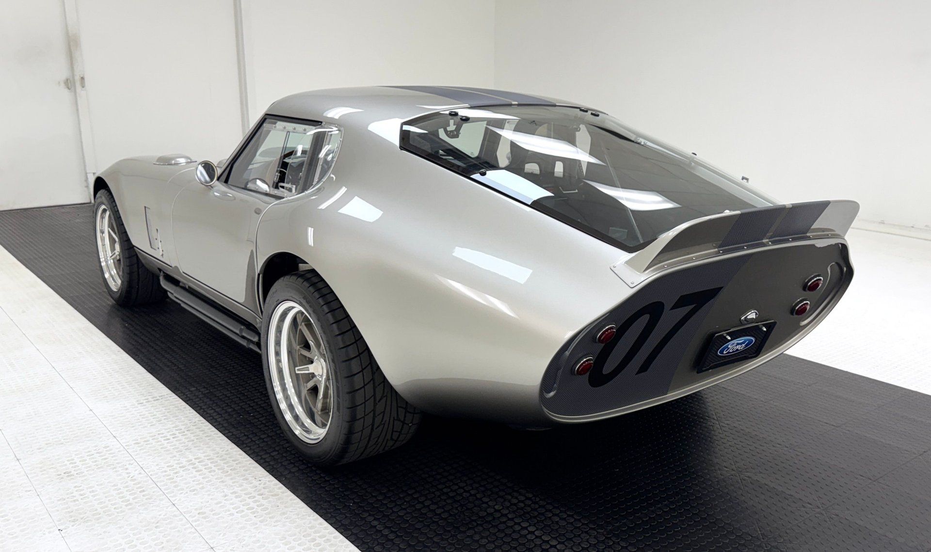 1965 Ford Factory 5 Type 65 Shelby Daytona Coupe, foto 3