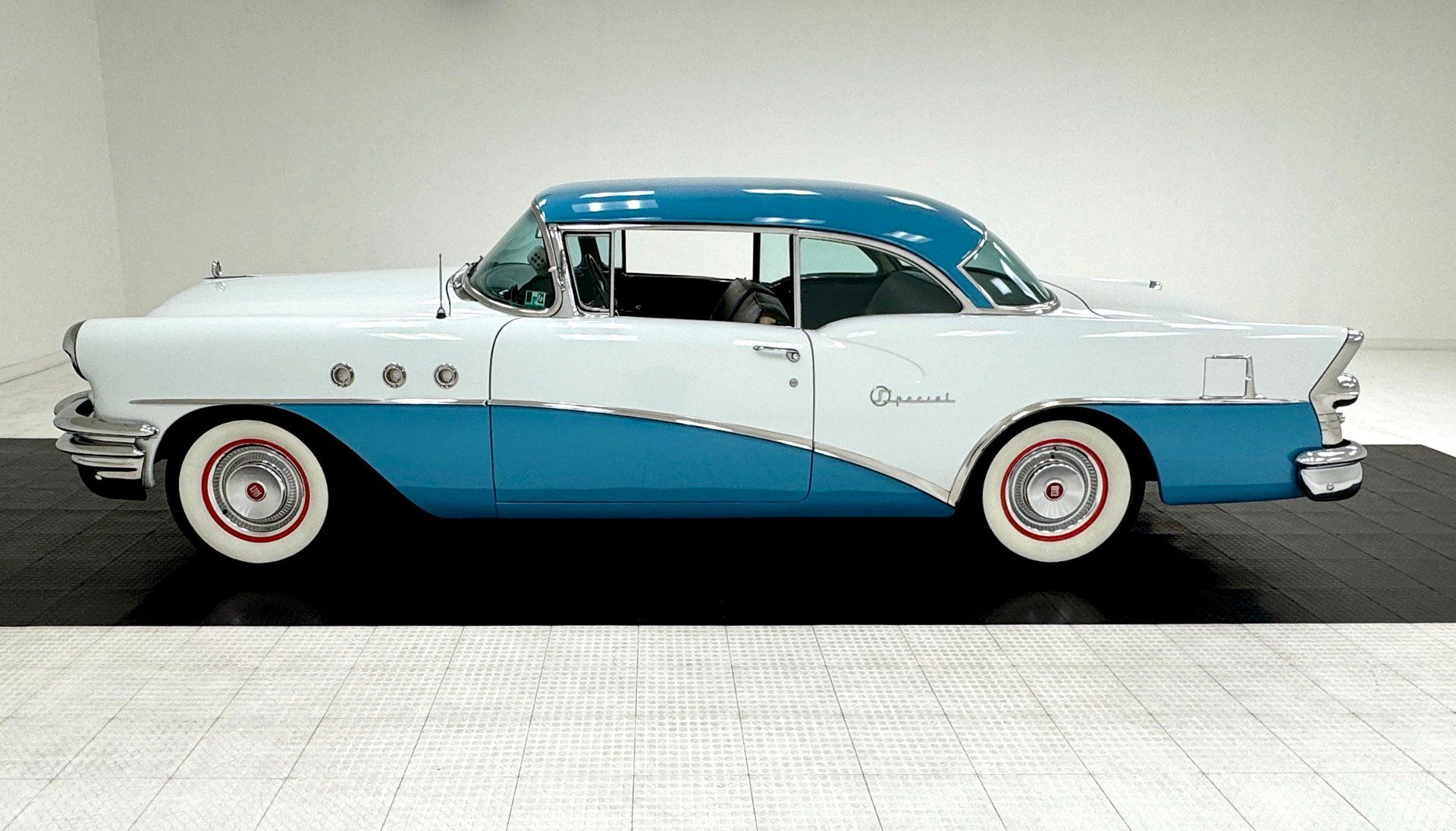 1955 Buick Series 40 Special Riviera Hardtop, foto 2