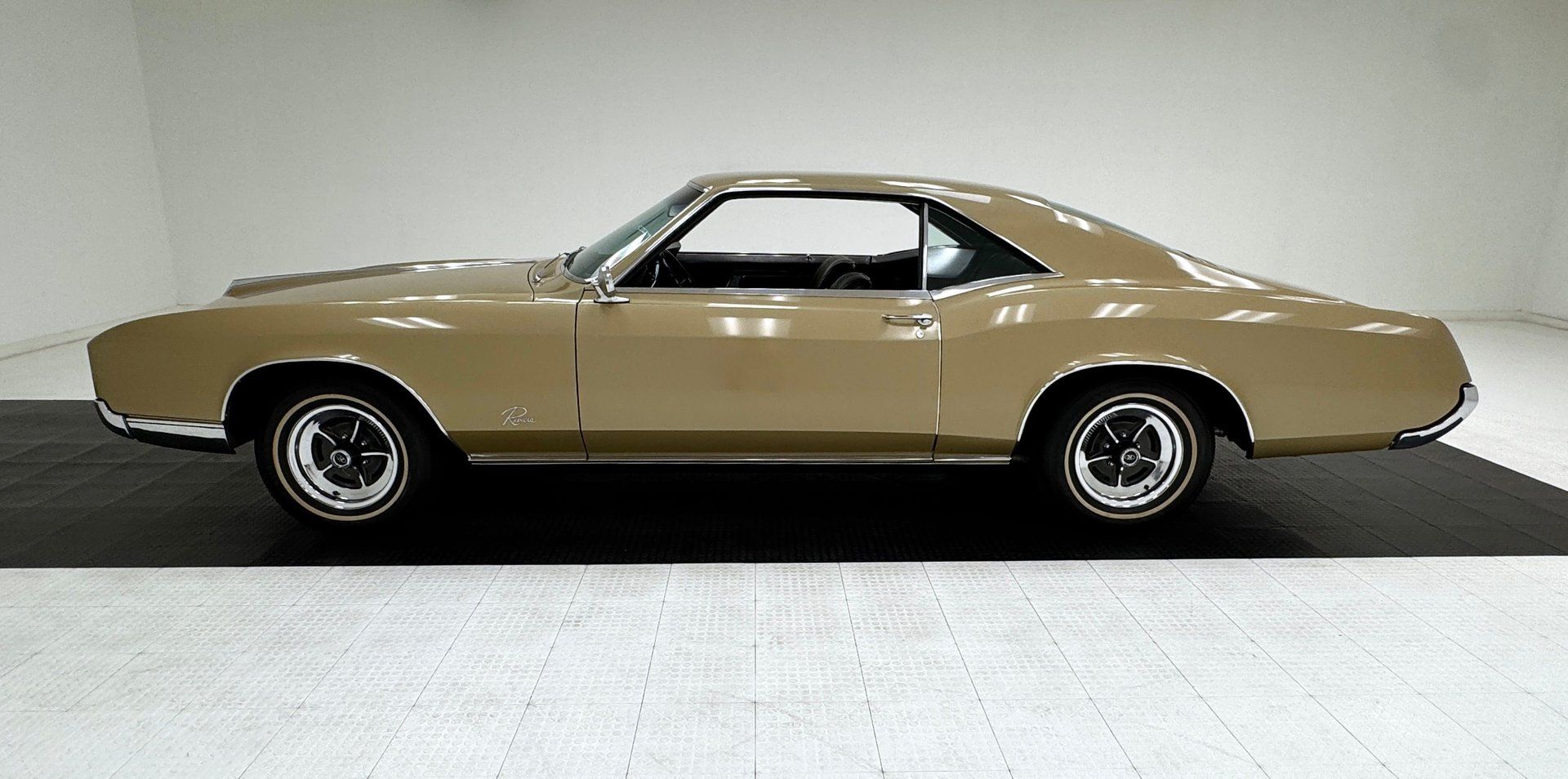 1967 Buick Riviera Hardtop, foto 2