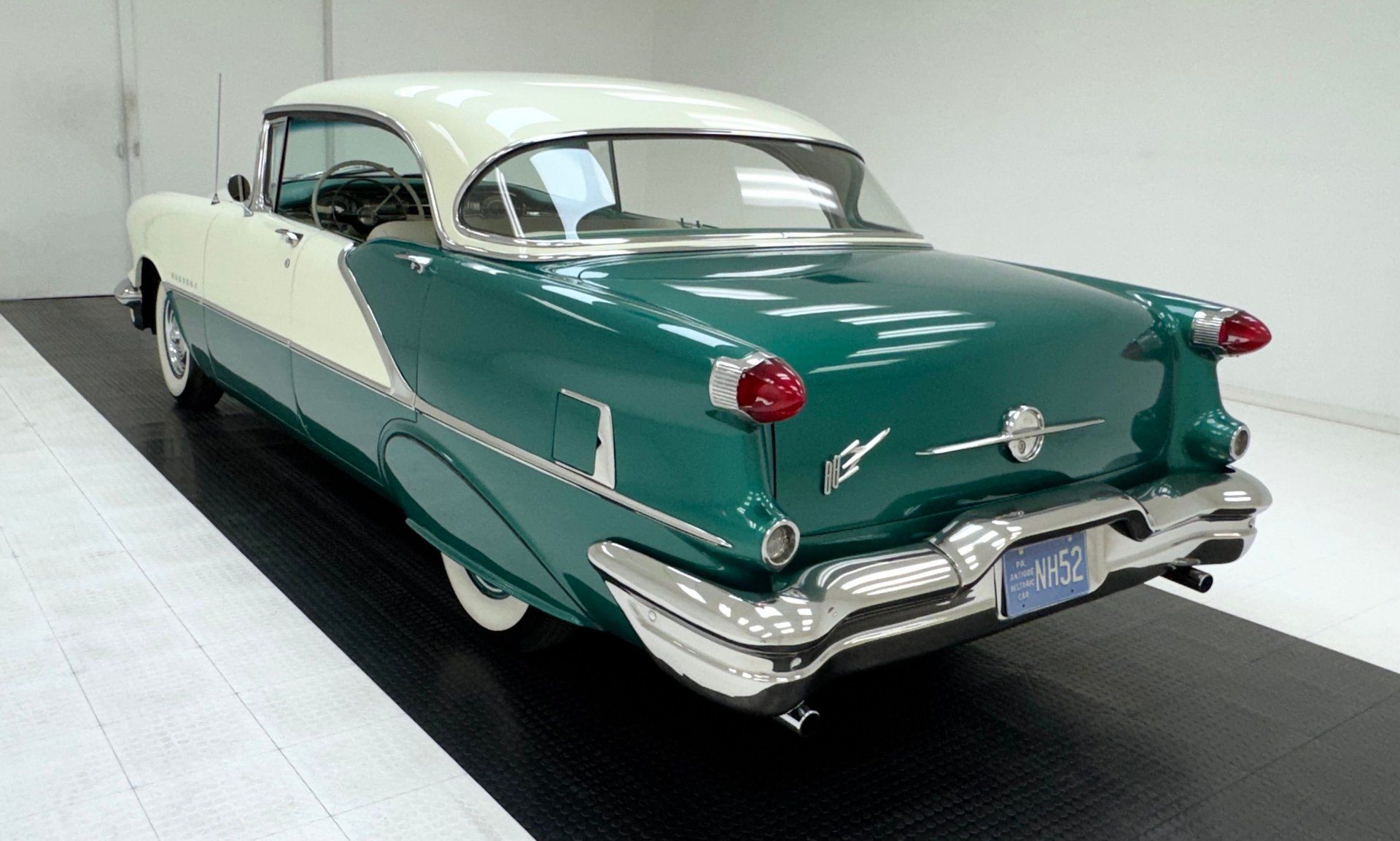 1956 Oldsmobile 88 Holiday 4 Door Hardtop, foto 3