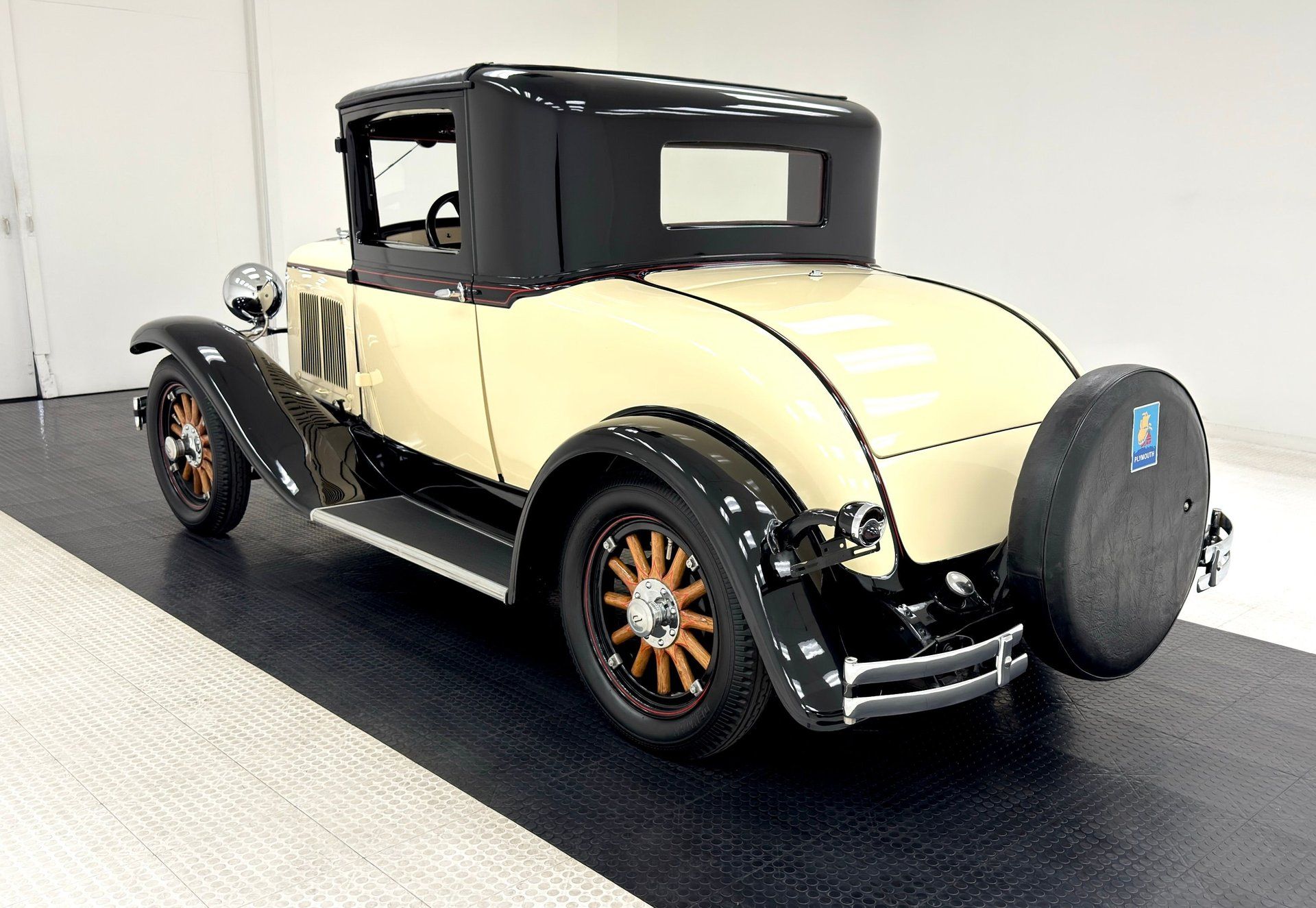 1929 Plymouth Model U Deluxe Coupe, foto 3