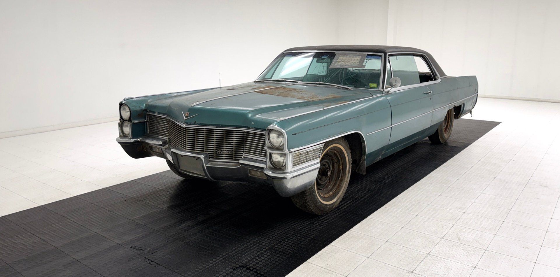 1965 Cadillac Coupe DeVille, foto 1