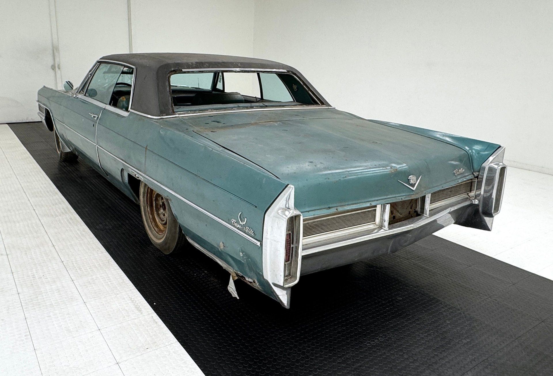 1965 Cadillac Coupe DeVille, foto 3