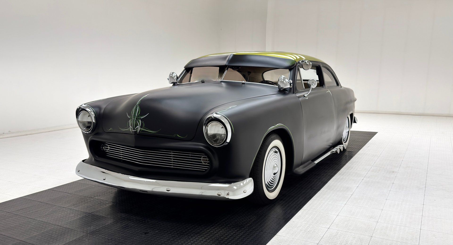 1950 Ford Custom Tudor Sedan, foto 1