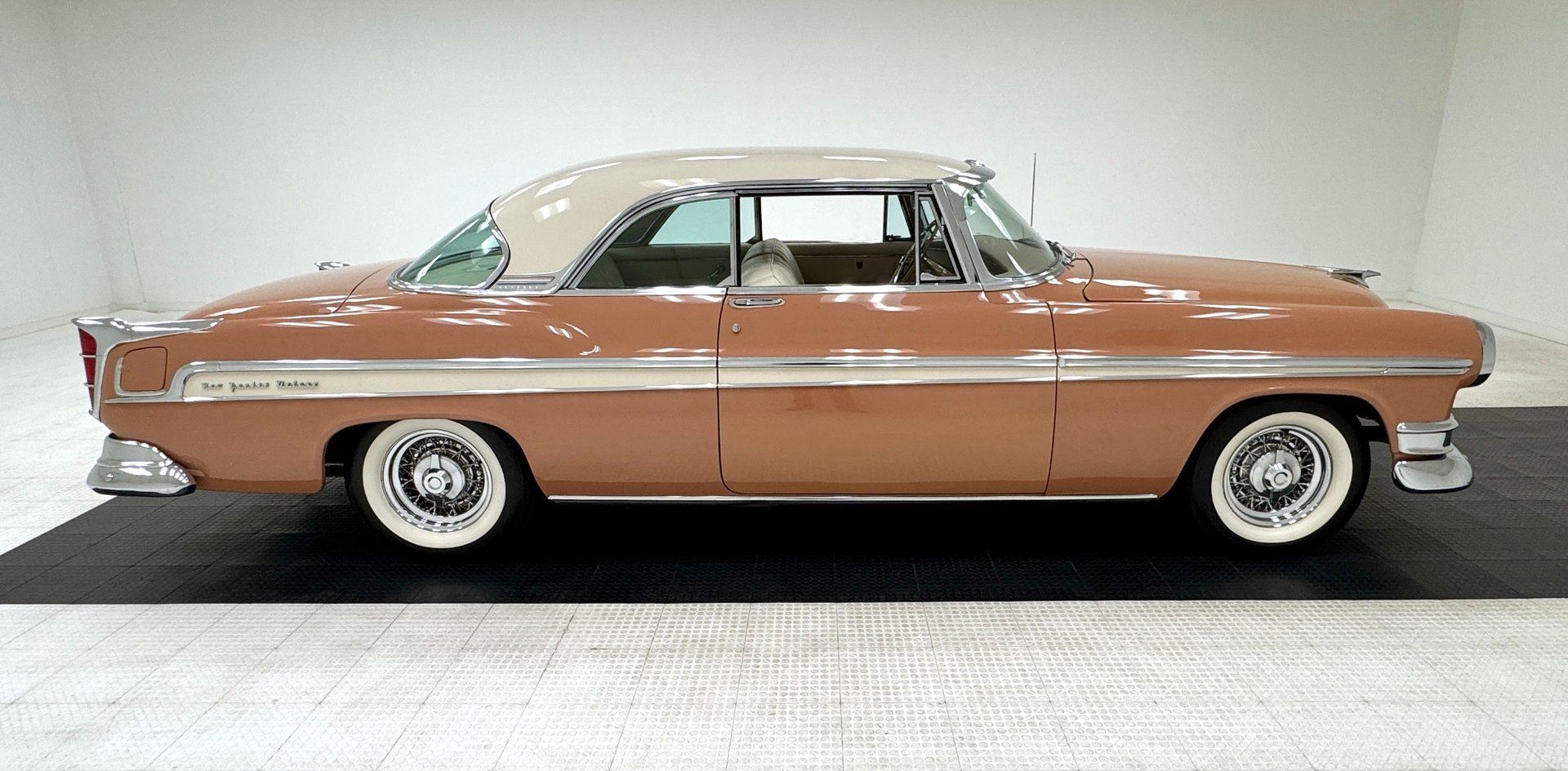 1955 Chrysler New Yorker Deluxe Hardtop, foto 6