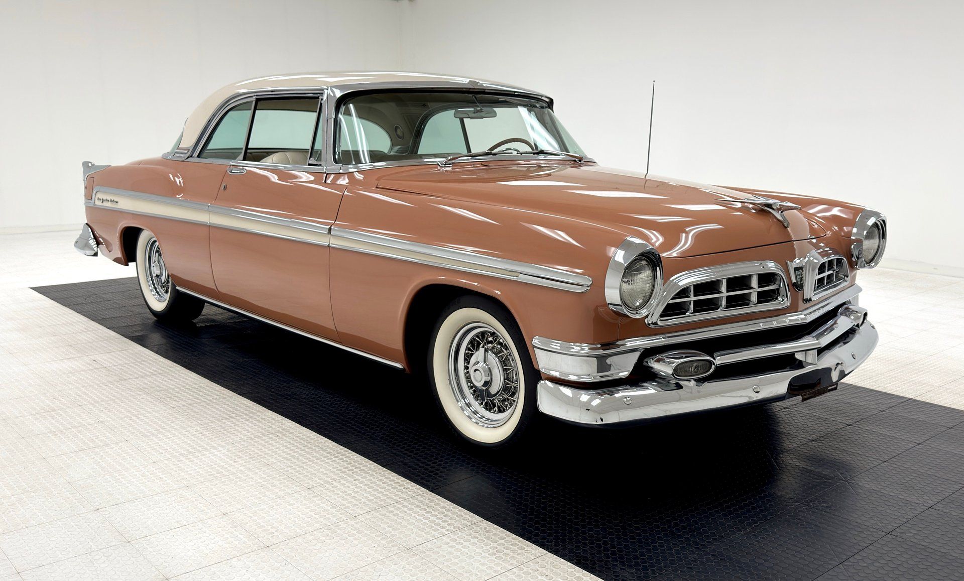 1955 Chrysler New Yorker Deluxe Hardtop, foto 7