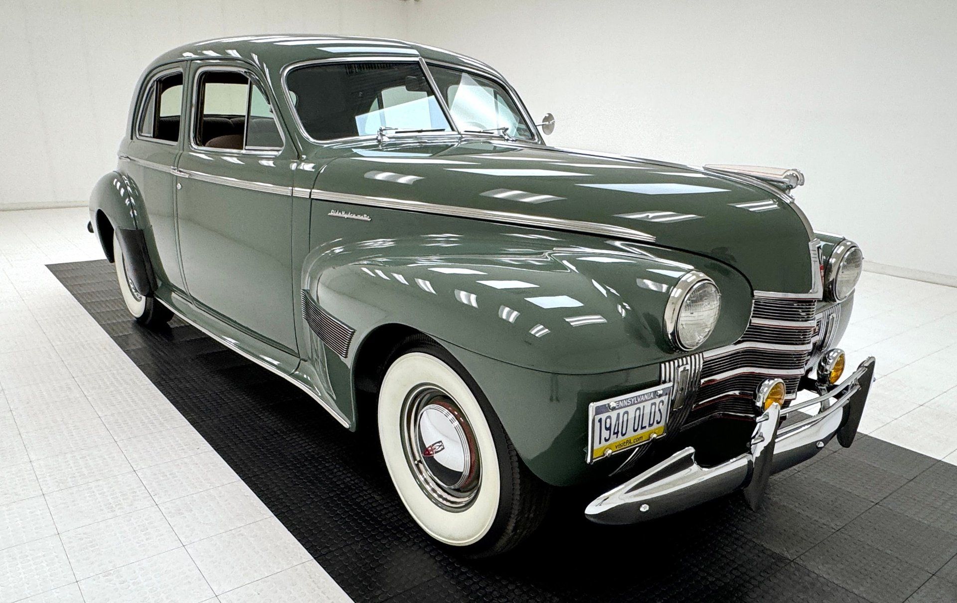 1940 Oldsmobile Series 90 Custom Cruiser 4 Door Touring Seda, foto 7