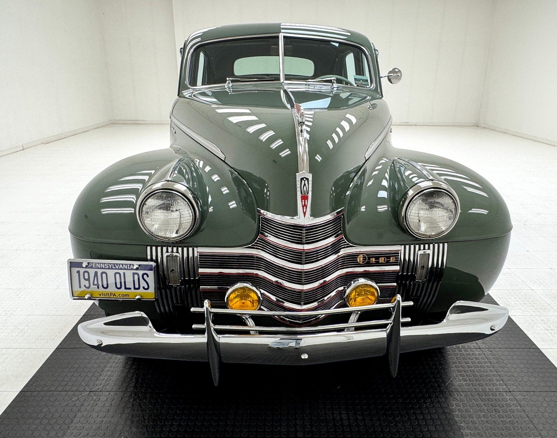 1940 Oldsmobile Series 90 Custom Cruiser 4 Door Touring Seda, foto 8