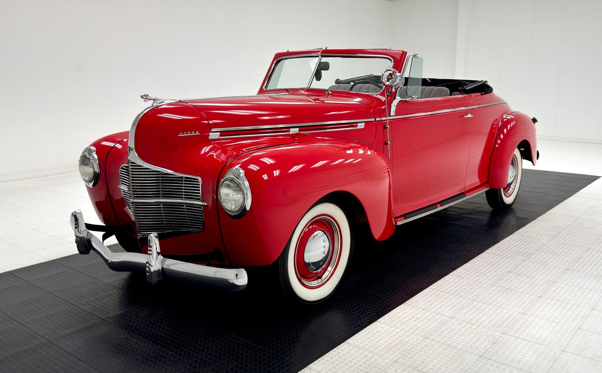 1940 Dodge Luxury Liner Series D14 Convertible Coupe, foto 2