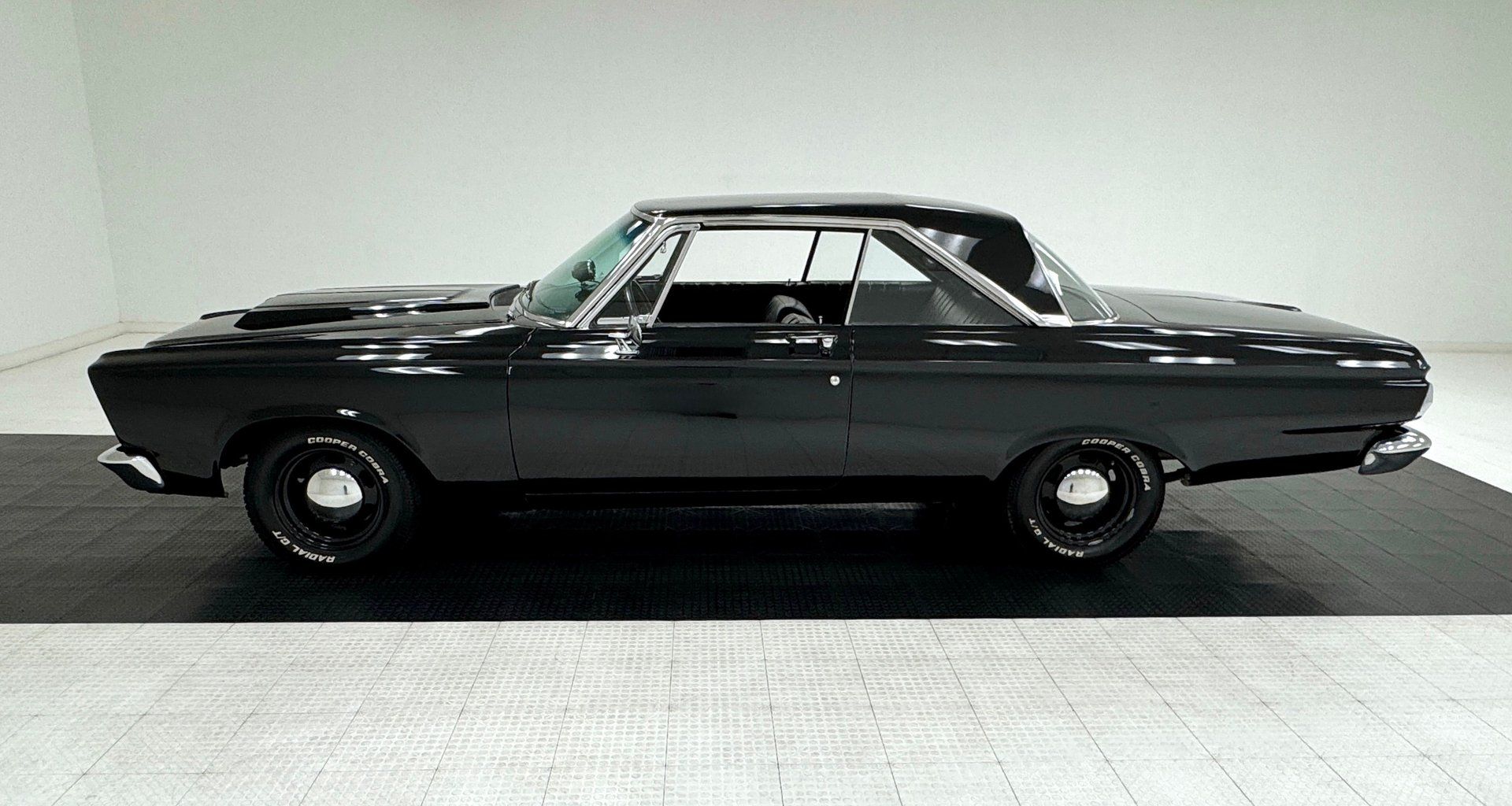 1965 Plymouth Belvedere II 2 Door Hardtop, foto 2