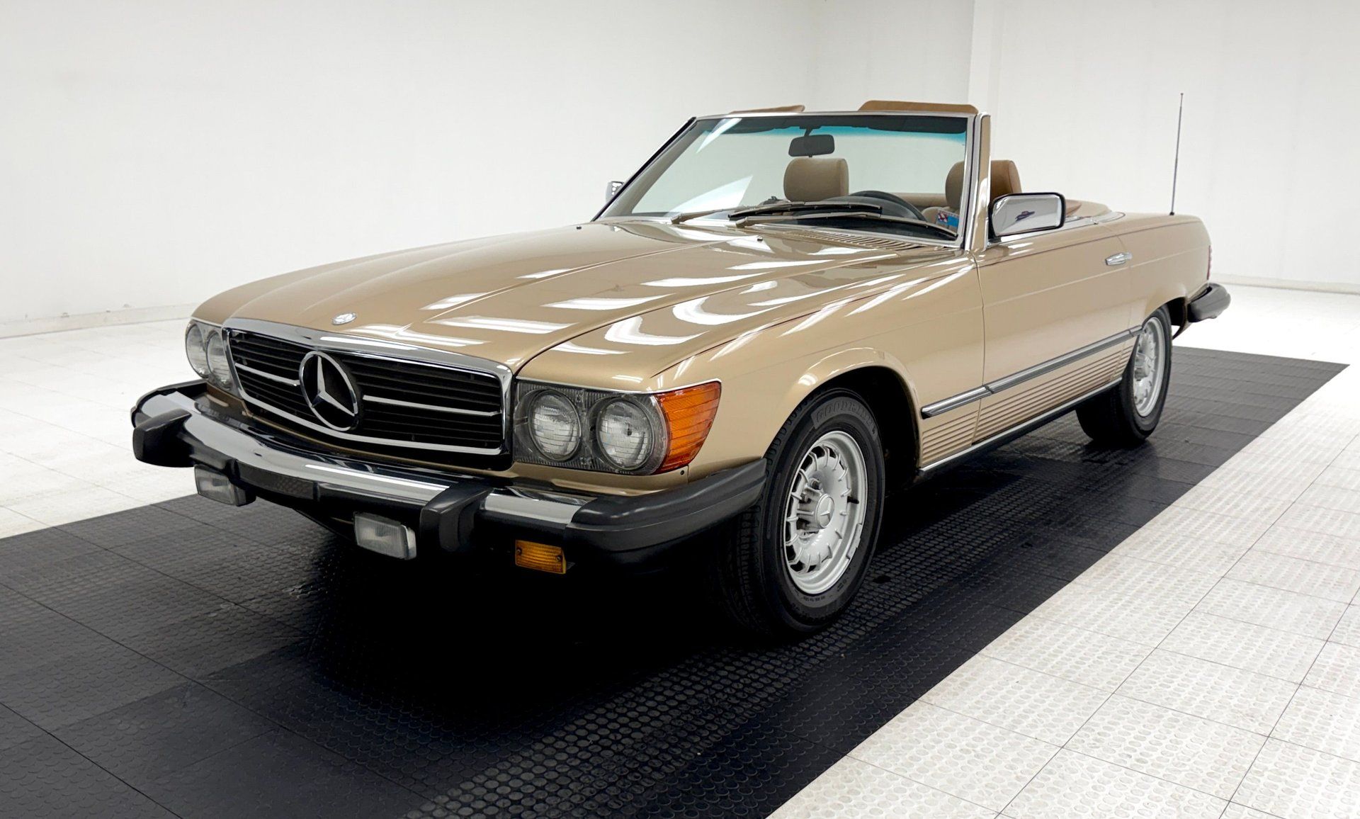1985 Mercedes-Benz 380 SL Convertible, foto 3