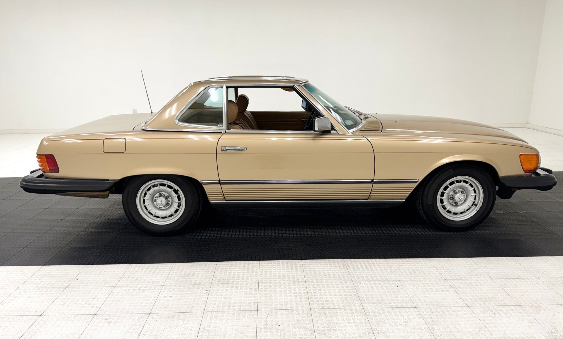 1985 Mercedes-Benz 380 SL Convertible, foto 12