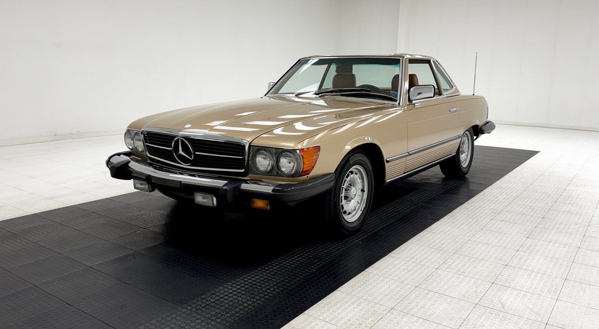 1985 Mercedes-Benz 380 SL Convertible, foto 1