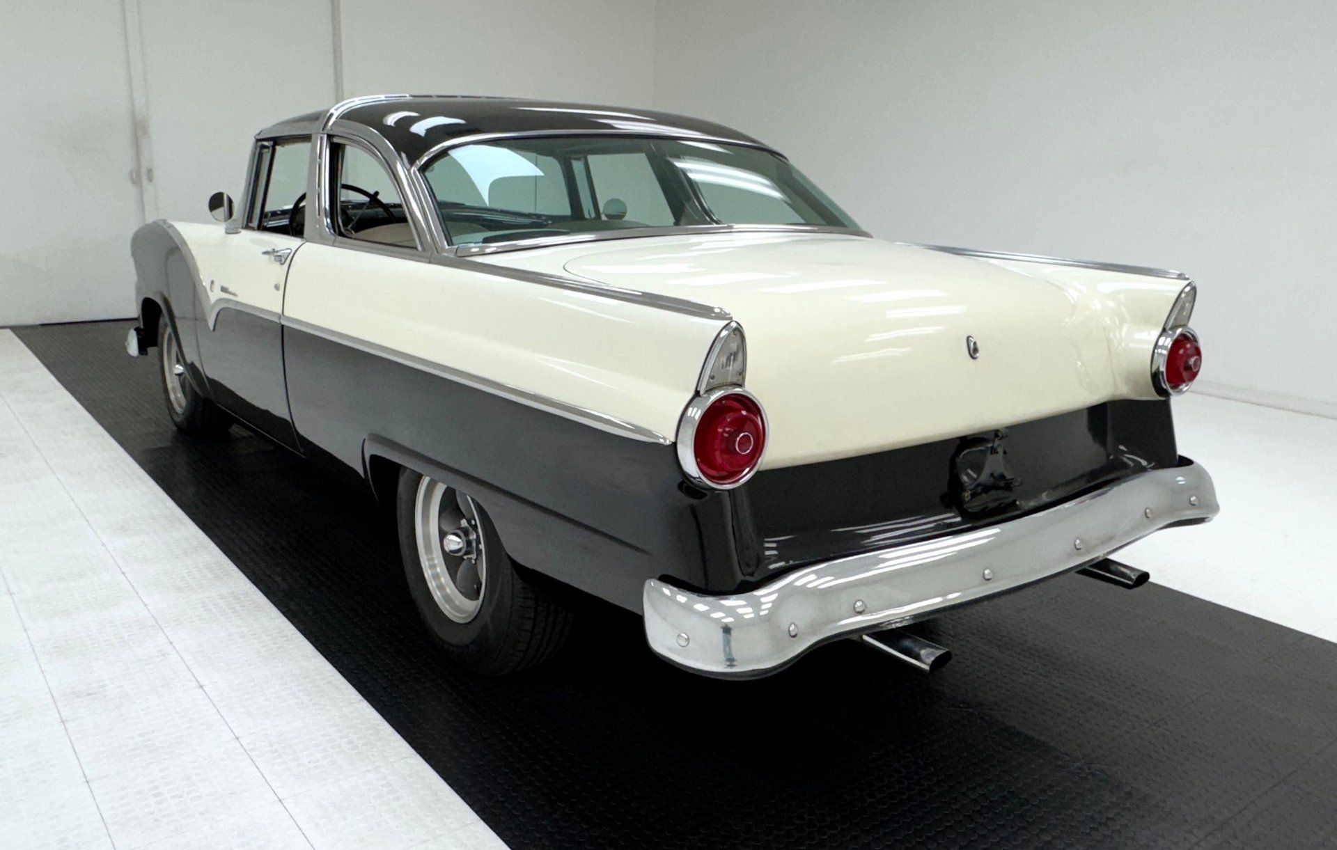 1955 Ford Fairlane Crown Victoria 2 Door Hardtop, foto 3