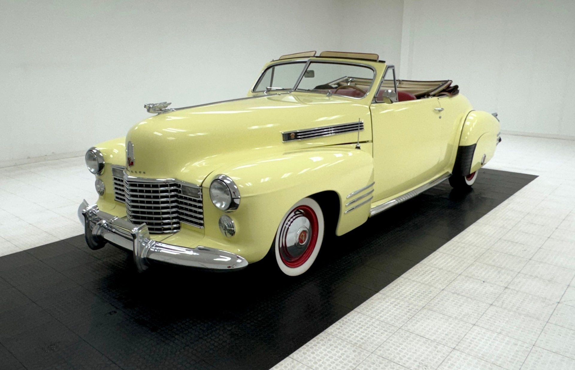1941 Cadillac Series 62 Convertible, foto 2