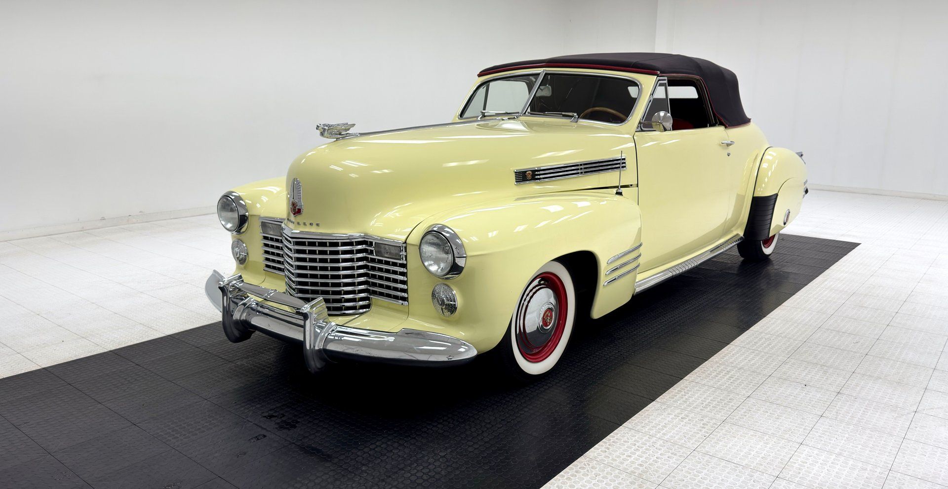 1941 Cadillac Series 62 Convertible, foto 1
