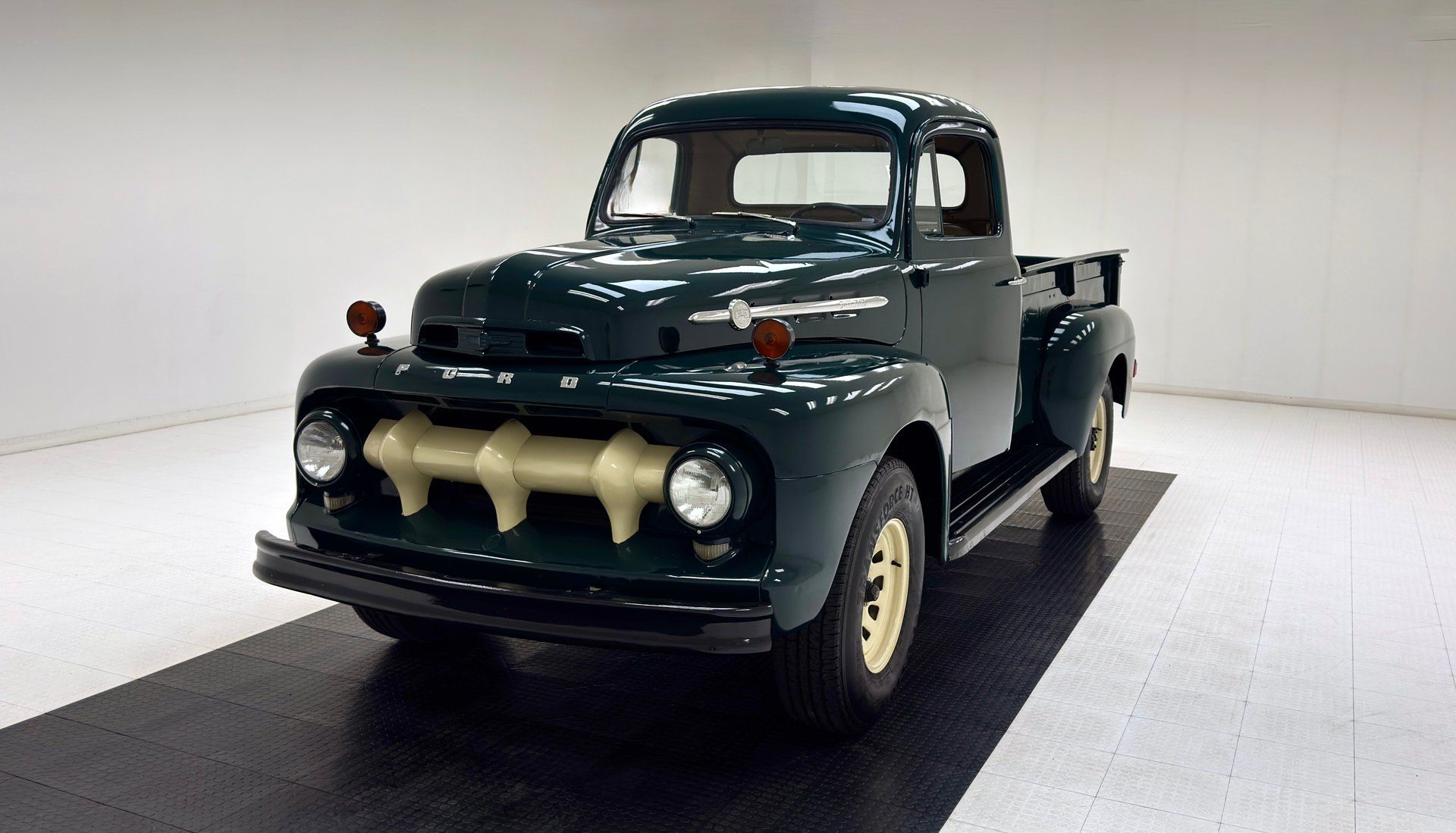 1952 Ford F3 3/4 Ton HD Long Bed Pickup, foto 1