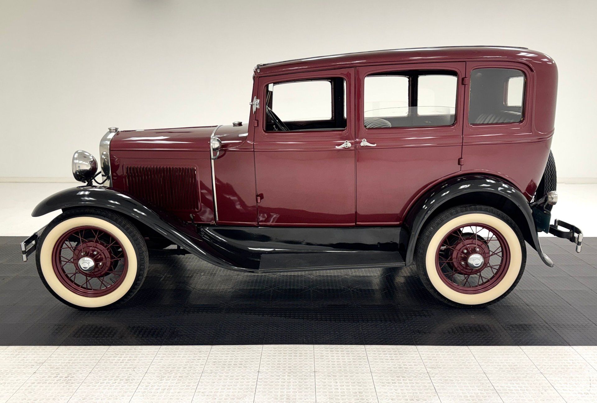 1931 Ford Model A Fordor Sedan, foto 2