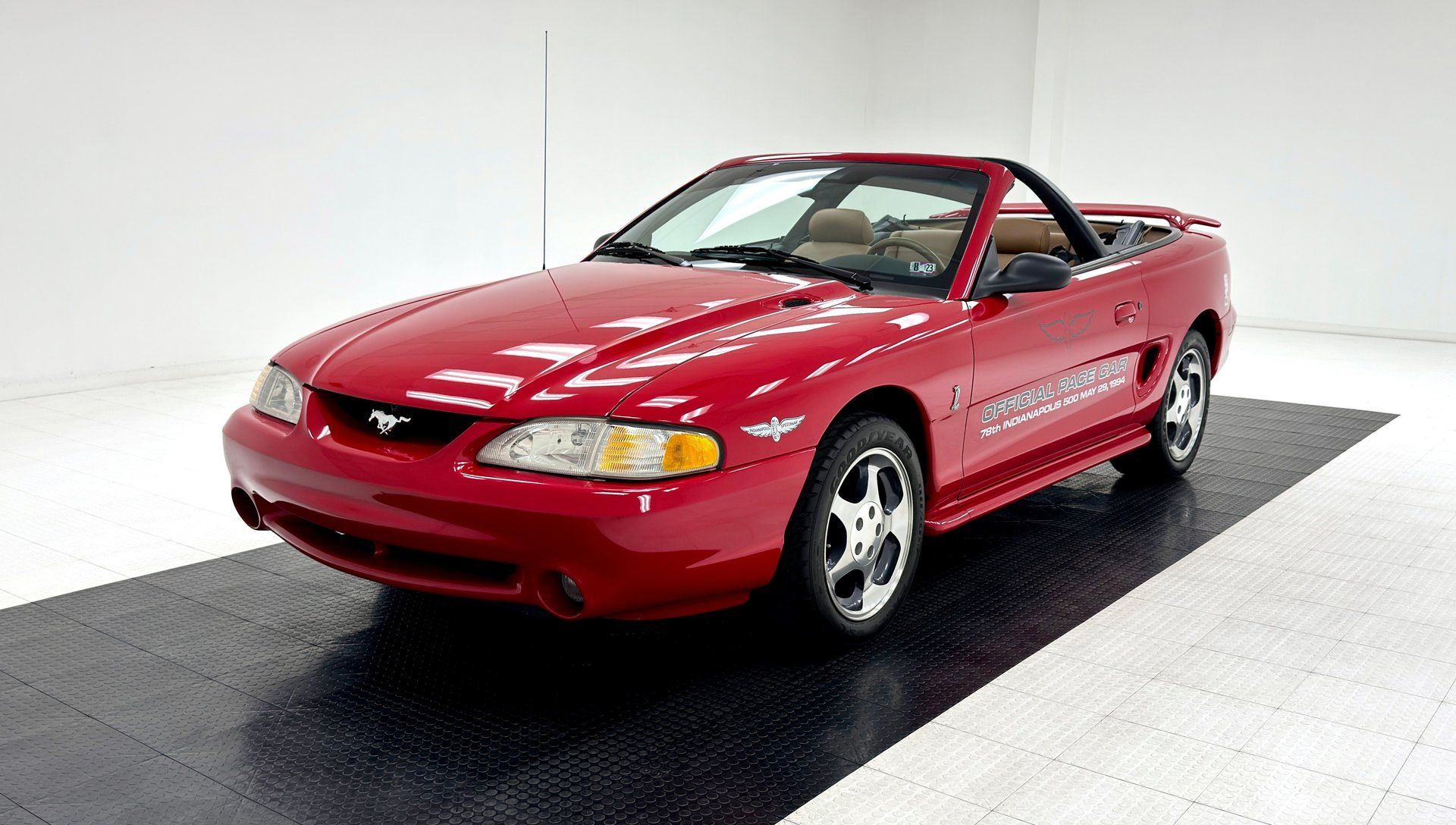 1994 Ford Mustang Cobra Convertible Pace Car, foto 2