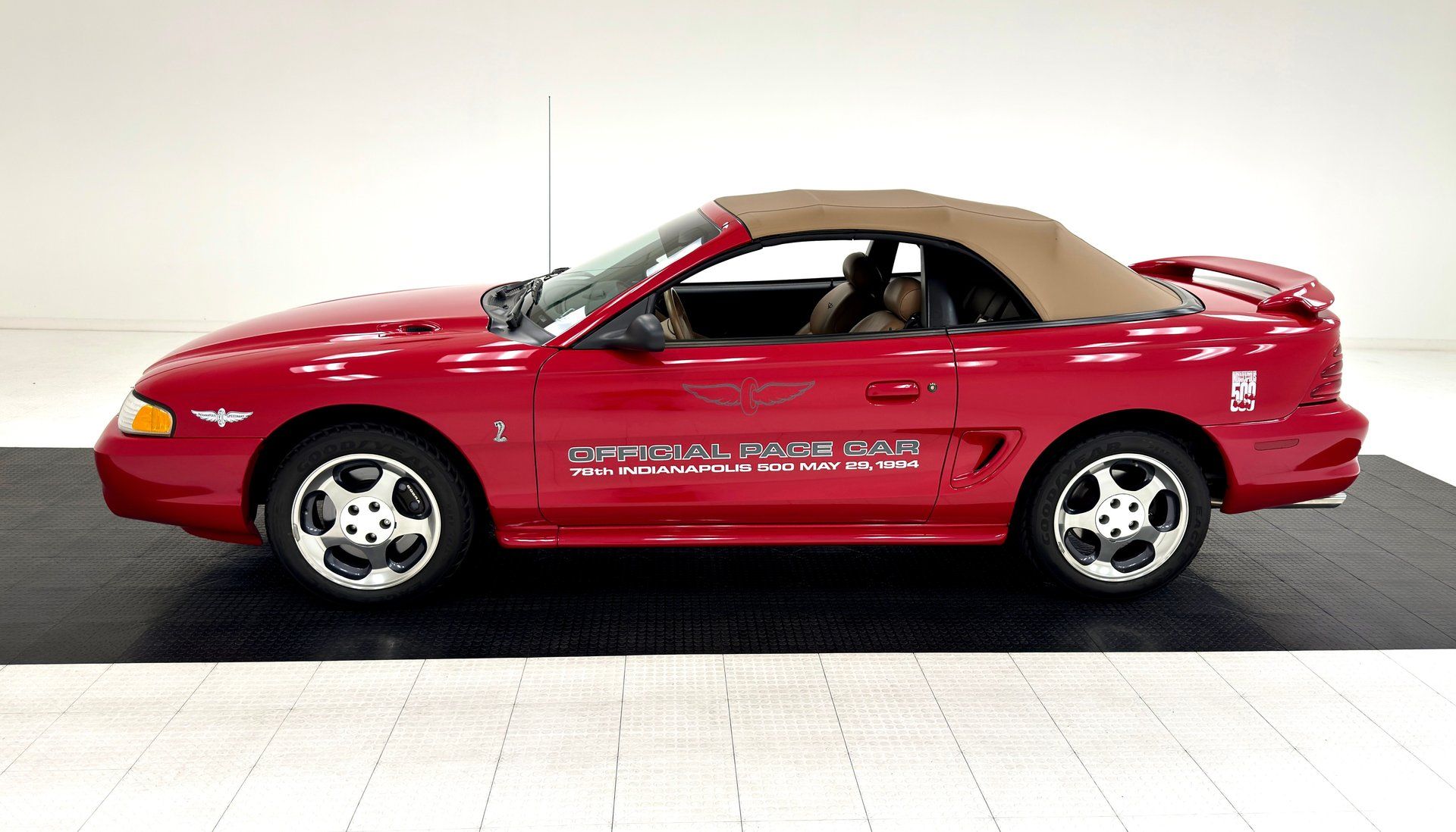 1994 Ford Mustang Cobra Convertible Pace Car, foto 3