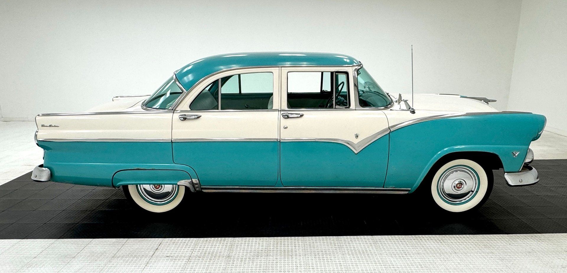 1955 Ford Fairlane Town Sedan, foto 6