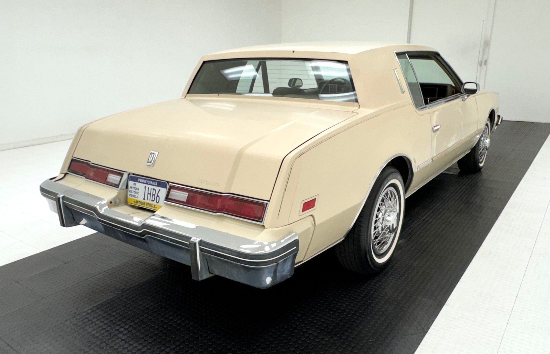1985 Oldsmobile Toronado Brougham 2 Door Hardtop, foto 5