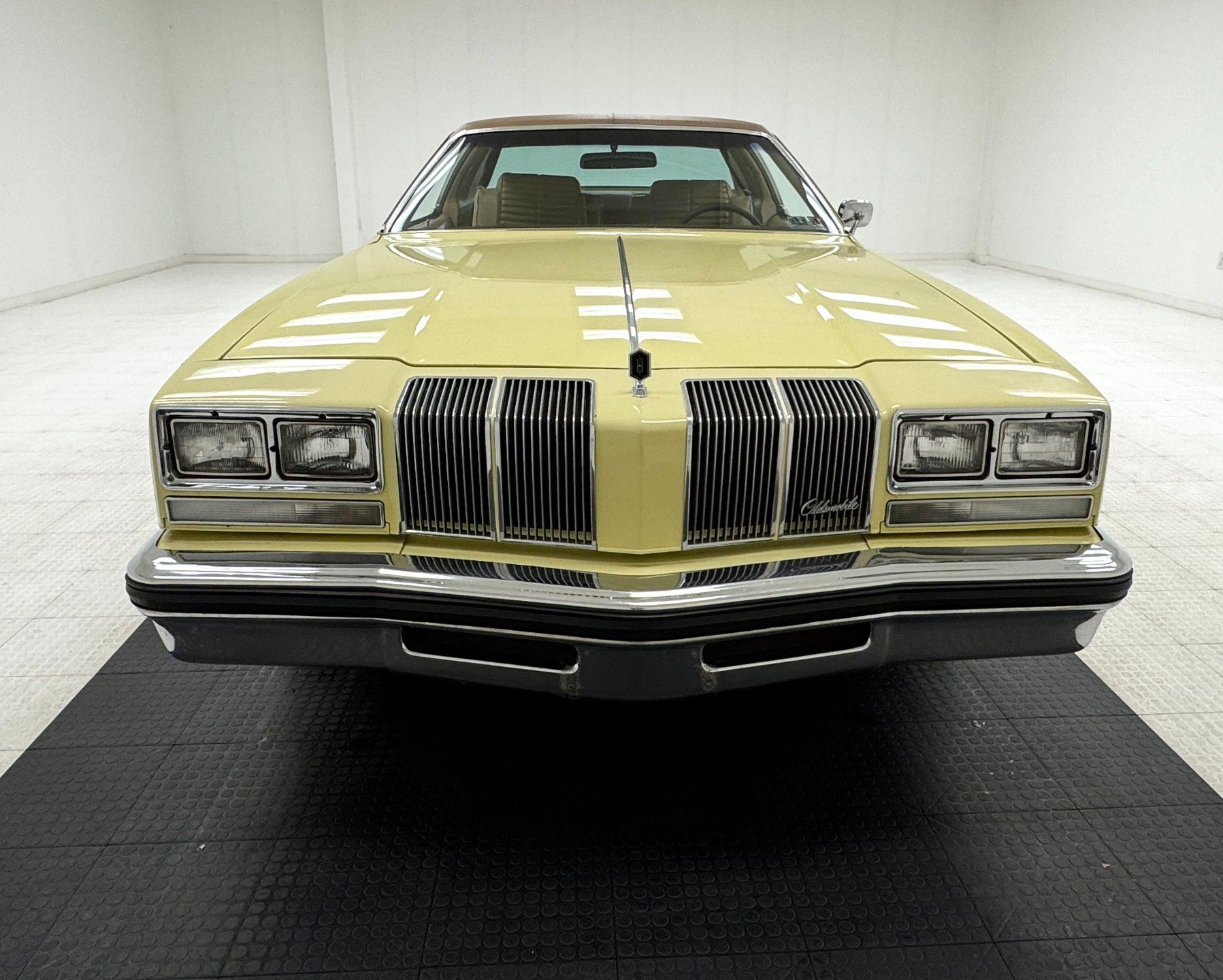 1976 Oldsmobile Cutlass Salon Hardtop, foto 8