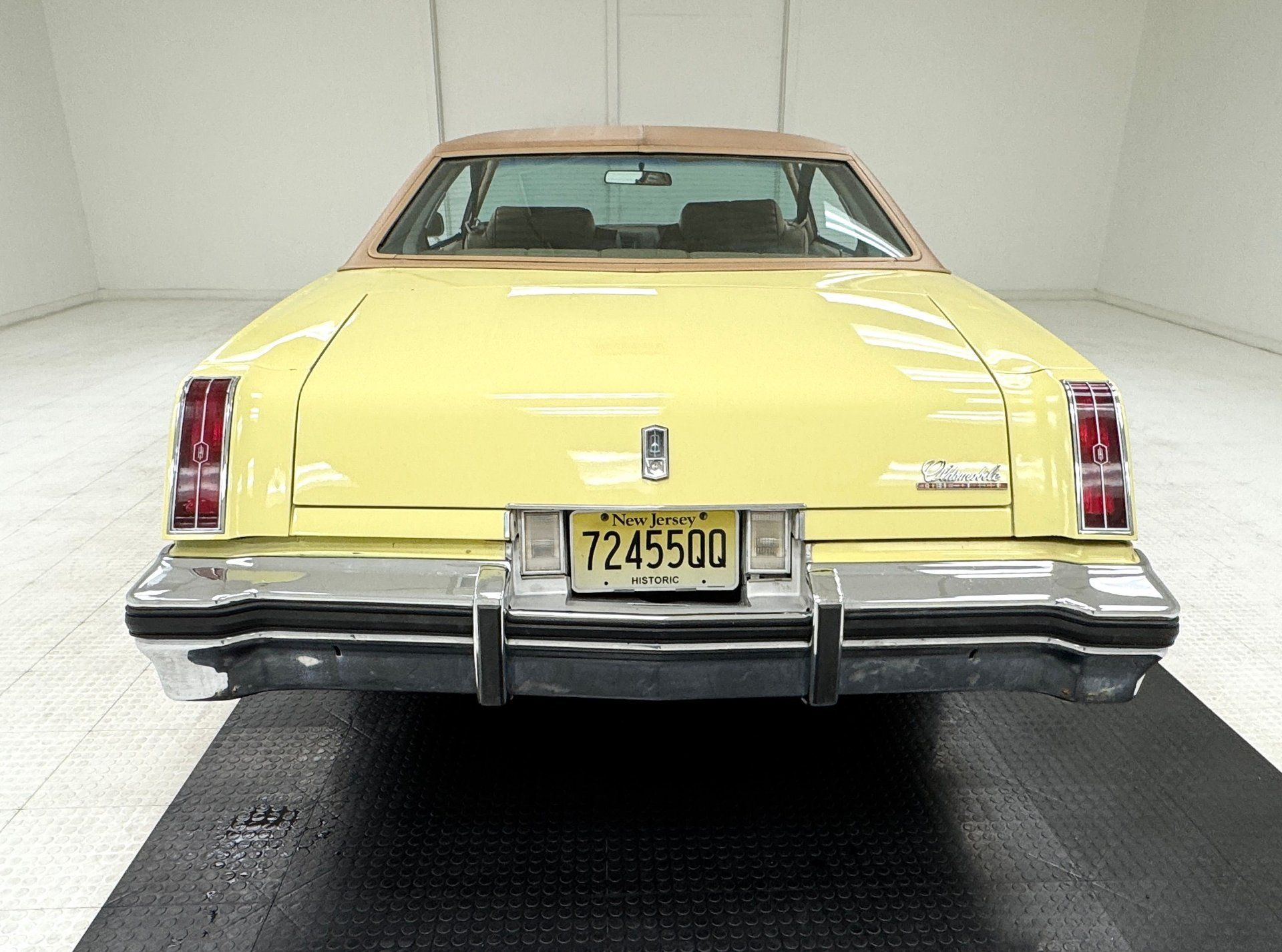1976 Oldsmobile Cutlass Salon Hardtop, foto 4